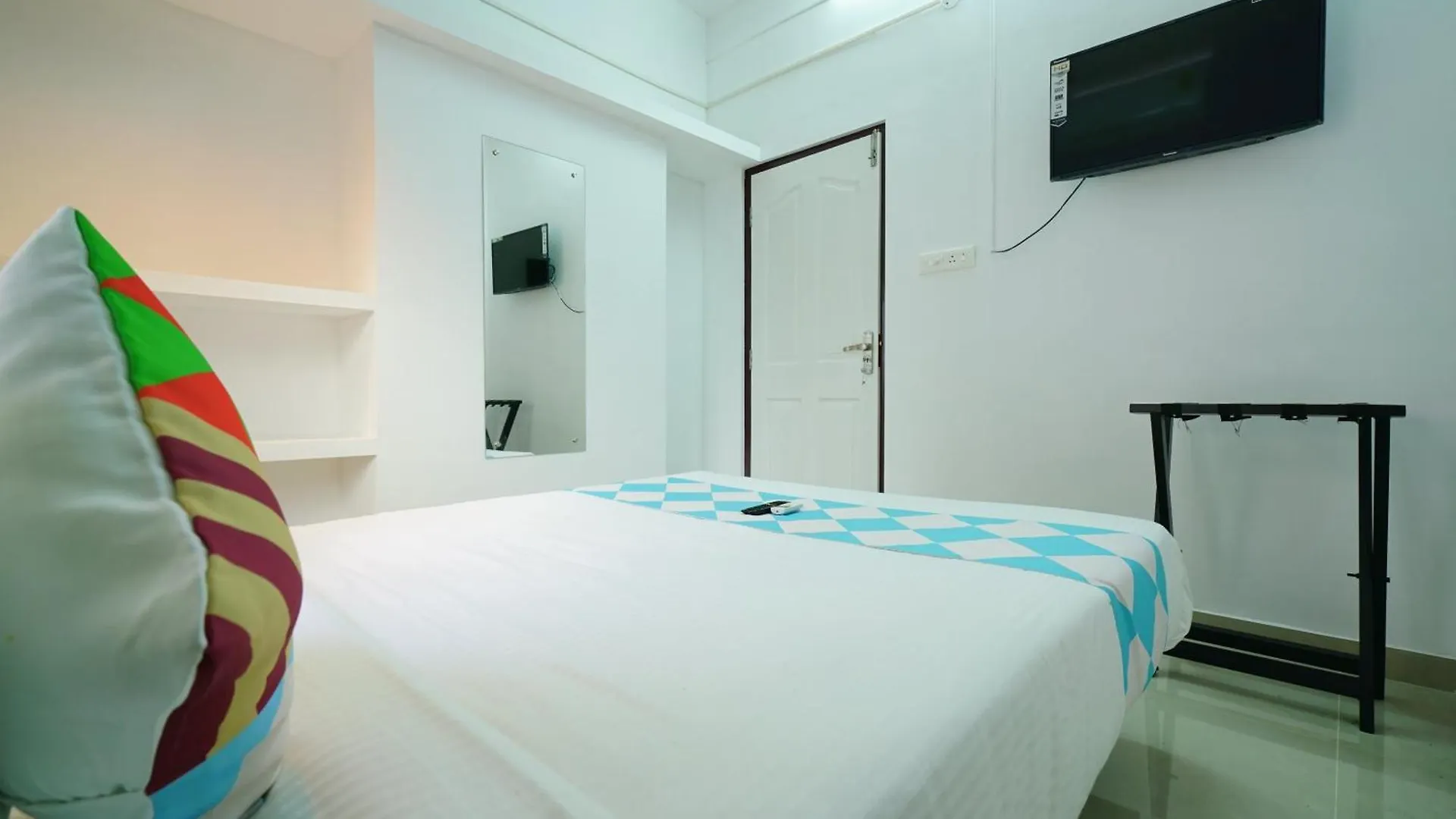 Hotel O Elegant Kaippallil Apartments Kochi 0*,
